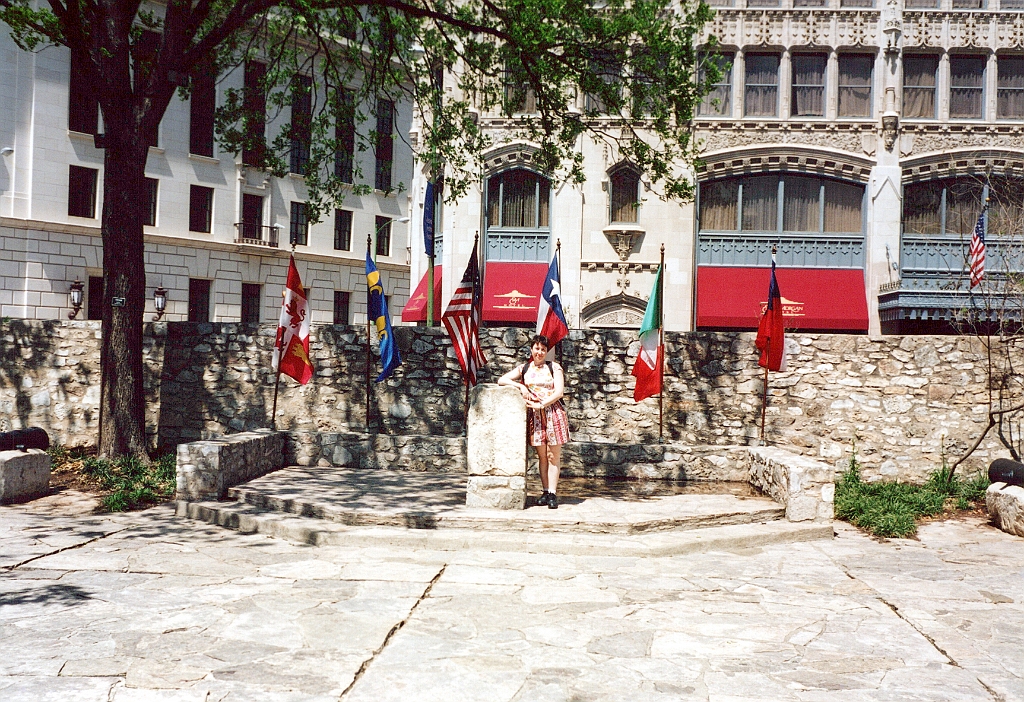 2000  - USA 01 (San Antonio - The Alamo).jpg